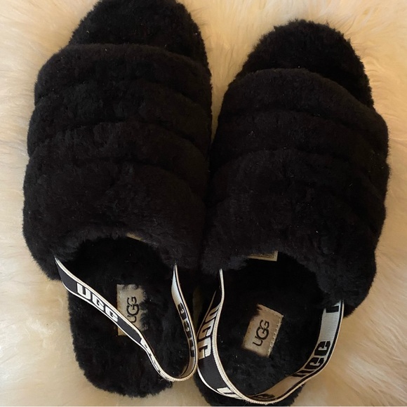 Ugg Fluff Yeah Slides Slippers Sandals in Size 10 Women - Picture 1 of 4
